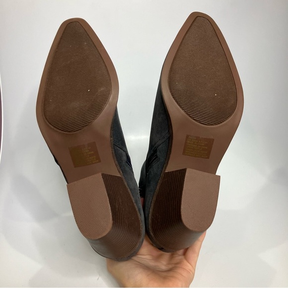 JF j. Ferrar gray faux leather ankle boots heels womens size 10 professional - Picture 6 of 8